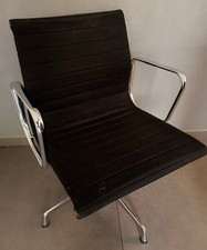 Vitra EA 108 Aluminium Chair Eames Hopsak Schwarz Konferenz-/Besucherstuhl Alu