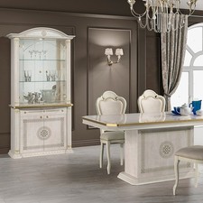 Klassische Glasvitrine