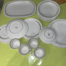 Porzellan Geschirr mit dem