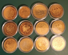 10 x 2 DM  + 1 x 5 DM + 1 x 1