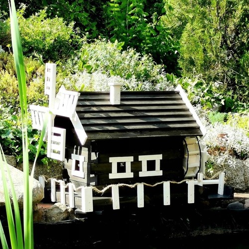 Wassermühle aus kiefernholz - wassermühle,