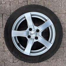 Fiat Panda:  4 Winterreifen.   Auf Alufelgen.  Semperit.  185/55R15 T