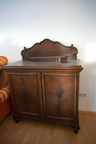 Stilvolles sideboard mit viel - sideboard,