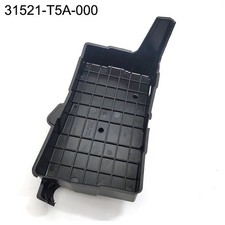 Fach unter Batteriefach unter