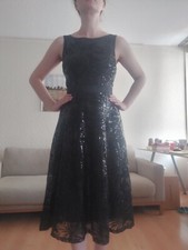 Kleid mit Pailetten von