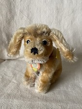Steiff Hund namens Revue Susi