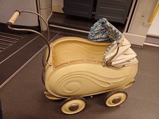 Nostalgischer Kinder/Puppenwagen