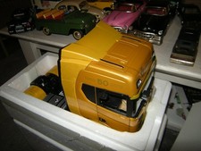 1:18 Premium ClassiXXS Scania R-Serie R500 2018-2020 50 Jähriges gold in OVP