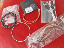 5 Armbänder  - Modeschmuck -