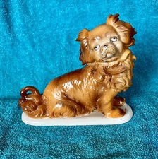 Porzellanfigur Pekinese Hund