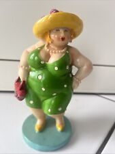 -BIG GIRL-Weibliche Mollige Dekorationsfigur im grünen kleid  Höhe ca.17cm