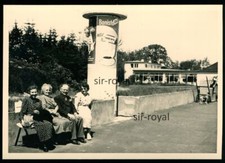 Advertising column with