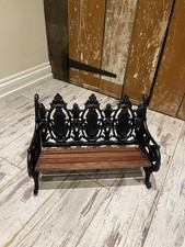 Miniatur Gusseisen Puppenbank