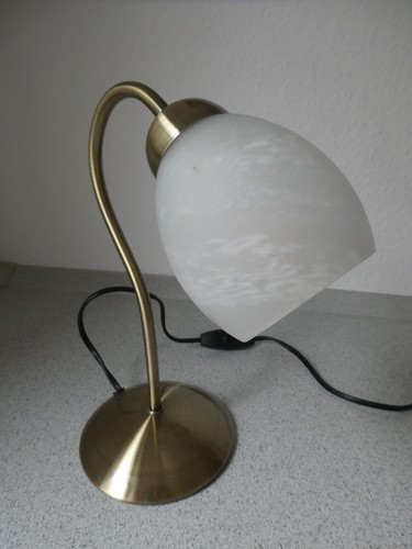 Alte nachtischlampe mit - alte,