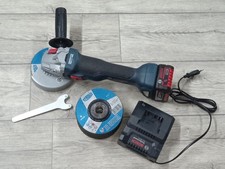 Bosch Professional GWS 18V-10 Akku-Winkelschleifer 18V, mit 5,0Ah Akku, Lader