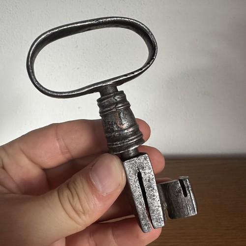Antiker hohldorn schlüssel - antiker,