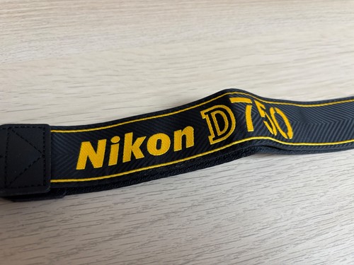 Nikon 750 gurt neu - d,