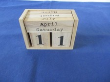 Dekoration: Holzkalender (0,3 kg)