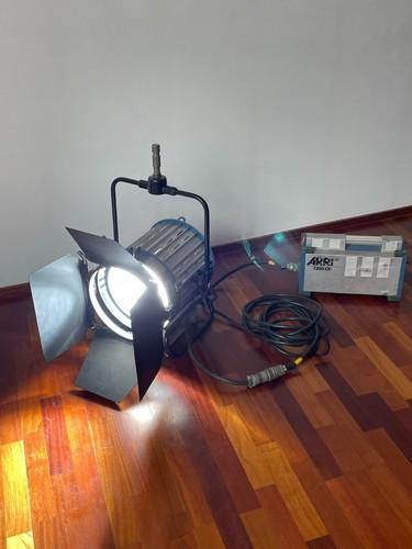 Arri 1200w hmi fresnel - arri,