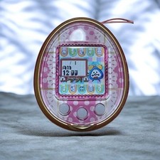 Bandai Tamagotchi 4U Pink Race