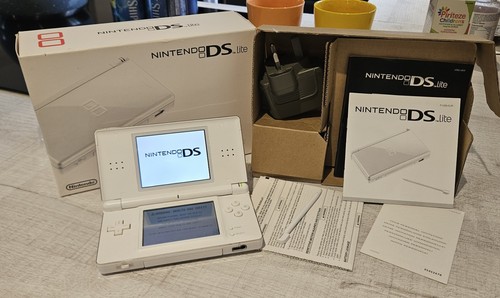Nintendo lite weiß mit - nintendo,