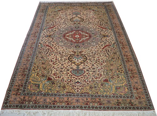 Kayseri 290 190cm silk - kayseri,