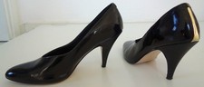 Schöne Claudia Deichmann Pumps High Heels Lack schwarz u. Gold, Gr. 39