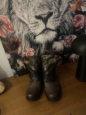 A. S. Stulpenstiefeletten in Gr. 37