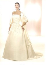 Brautkleid St. Patrick mit Schleppe Gr. 38, Schleier, Reifrock, Stola Handschuhe