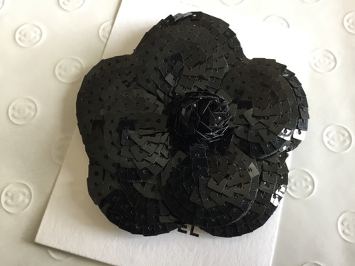 Schwarze chanel pailletten - chanel, 3d