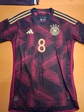 Deutsche Nationalmannschaft Authentic Trikot WM 2022 Auswärts, 8 Goretzka