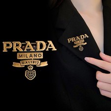 NEU Retro brooch letter pin