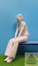 Modellfigur Reisende Hanne sitzend Spur G unbemalt – kompatibel LGB Gartenbahn