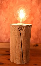 Lampe aus antiken Holzbalken