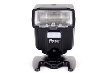 Nissin i40 Blitzgerät für