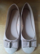 Damen Ballerinas Farbe Sand/beige Primark Gr 41 Neuwertig