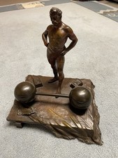 Antikes Tintenfass aus Bronze. Gewichtheber, Signiert mit Bannard.