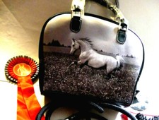 Pferde Tasche mit Turnier Schleife Rot Handtasche Designer Mario Moreno Schimmel