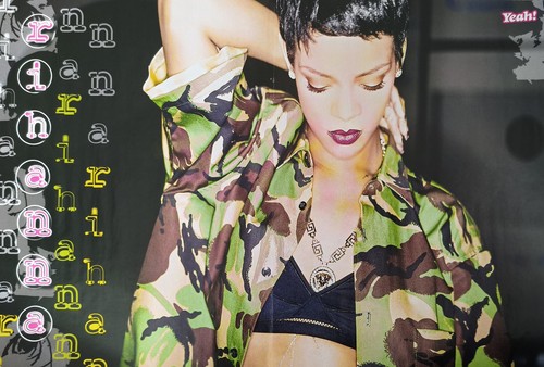 Rihanna poster 42x28cm - a3,