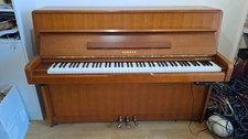 Klavier mit Stummschaltungssystem (Piano with silent system)