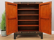 Kommode mit Handbemalung