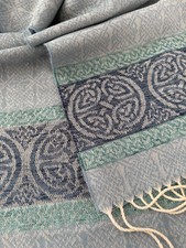 Schal Scottish Celtic – NEU – Keltisches Muster Knoten – Made in Scotland | Blau