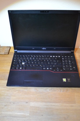 Notebook fujitsu lifebook e554 - fujitsu,
