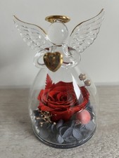 Ewige Rose - sehr nette Engel Figur mit roter Rose in Glaskuppel - neuwertig