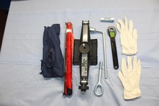 Mercedes-Benz A-Klasse W 169, B-Klasse W 245 Bordwerkzeugsatz mit Wagenheber