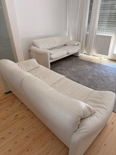 2 Cassina Couchen 2 Sitzer In Weisem Stoff