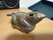 Alte Metall-Betel-Box in Form