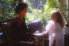 Dia Model hübsche Frau Fotograf Jochen Harder 1980er gerahmt 35mm jw2/36-24-2-1