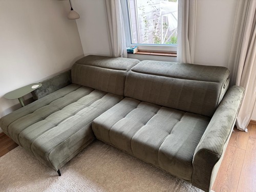 Ecksofa mit elektrischer