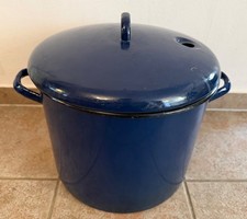 Sehr großer Emailletopf